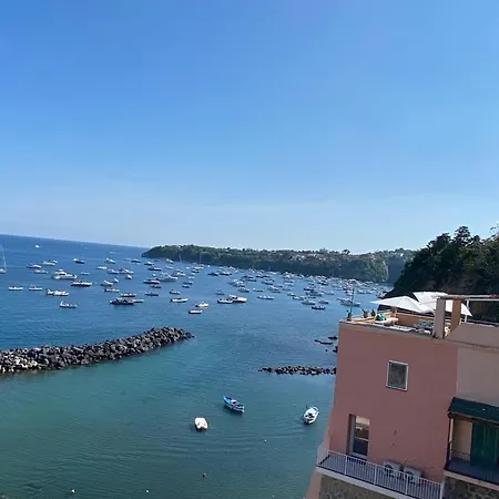 Casa Emilia Procida